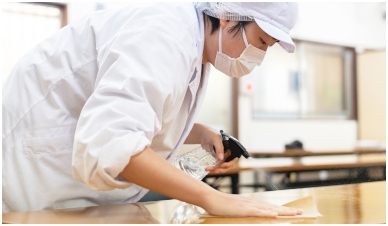 店内の清掃写真